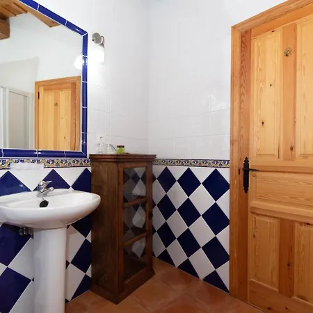 Casa Fuente Del Val Holiday home Pradanos de Ojeda