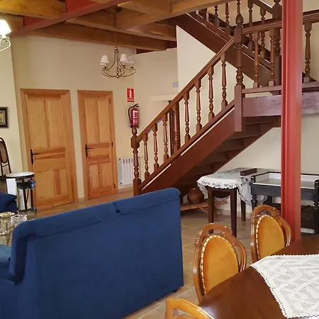 Casa Fuente Del Val * Prádanos de Ojeda