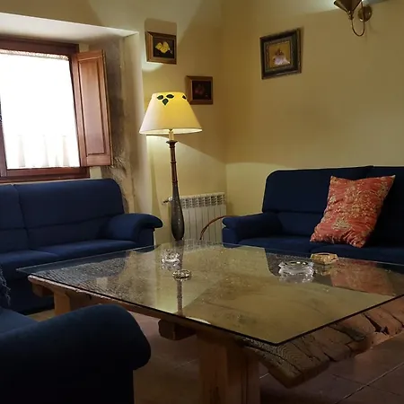 Casa Fuente Del Val * Prádanos de Ojeda